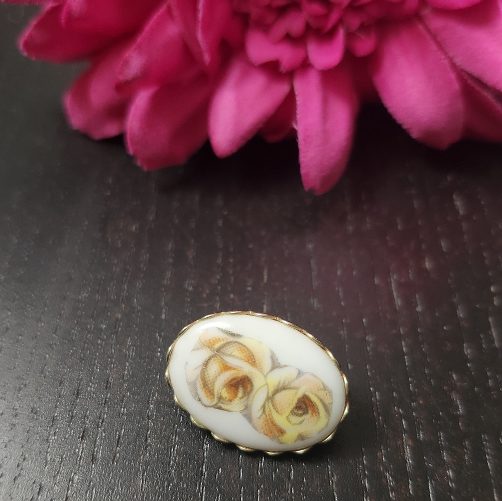 Vintage Corocraft Coro Hand Painted Flowers Milk Glass Gold Tone Pin Brooch